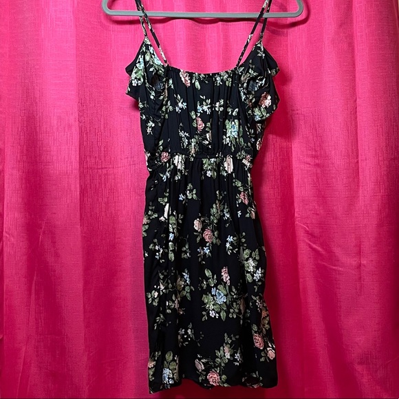 NWT RUE21 BLACK FLORAL DRESS SIZE S - Picture 9 of 16
